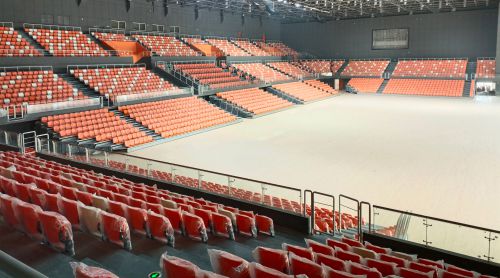 場館座椅的“骨骼”之謎：吹塑 vs 注塑，為何征途座椅選擇氣輔注塑？?