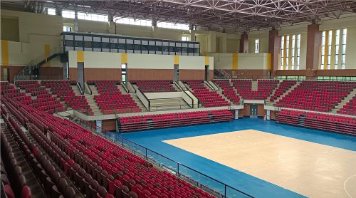 專業(yè)看臺座椅如何制造？四大核心步驟揭秘